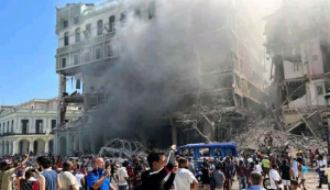 Gran explosión destruye Hotel Saratoga en La Habana, Cuba