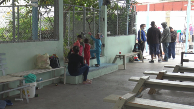 VIDEO Suspenden citas para asilos de migrantes de CBP ONE por reportes de extorsión.