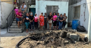 Reactivan ducto de Pemex y emana crudo; familias se retiran