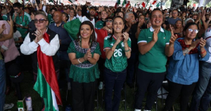 Sheinbaum celebra triunfo de M&eacute;xico sobre Sud&aacute;frica en el arranque del Mundial 2026