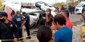 Murieron 49 migrantes en accidente de tráiler en Tuxtla Gutiérrez