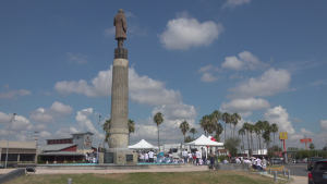VIDEO Trabajadores del Poder Judicial se manifiestan en Monumento Benito Juárez de Nuevo Laredo