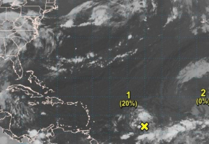 Monitorean dos posibles ciclones en zona Atlántico