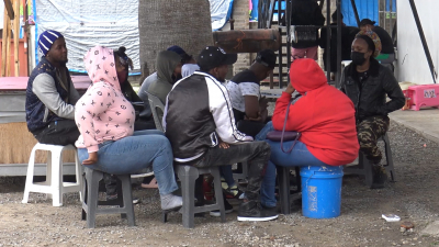 VIDEO Familias haitianas llegan a Nuevo Laredo  en busca de asilo en Estados Unidos
