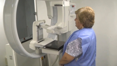 VIDEO Brindará mastografías y orientación del cáncer de mama; Diputada federal
