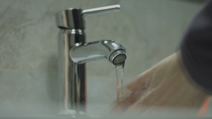 VIDEO Baja consumo de agua por temporada invernal; Aprovechan para mantenimiento