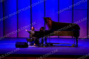 ARGELIA FRAGOSO CAUTIVA AL P&Uacute;BLICO DE NUEVO LAREDO EN EL XXXII FESTIVAL INTERNACIONAL DE LA COSTA DEL SENO MEXICANO