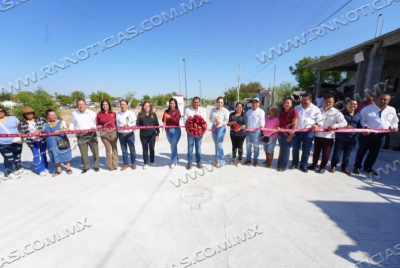 ALCALDESA CARMEN LILIA CANTUROSAS ENTREGA OBRAS DE PAVIMENTACI&Oacute;N EN LA COLONIA 150 ANIVERSARIO