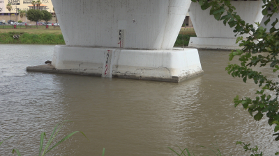 VIDEO Incrementa nivel del río Bravo a más de metro y medio por lluvias en Nuevo Laredo