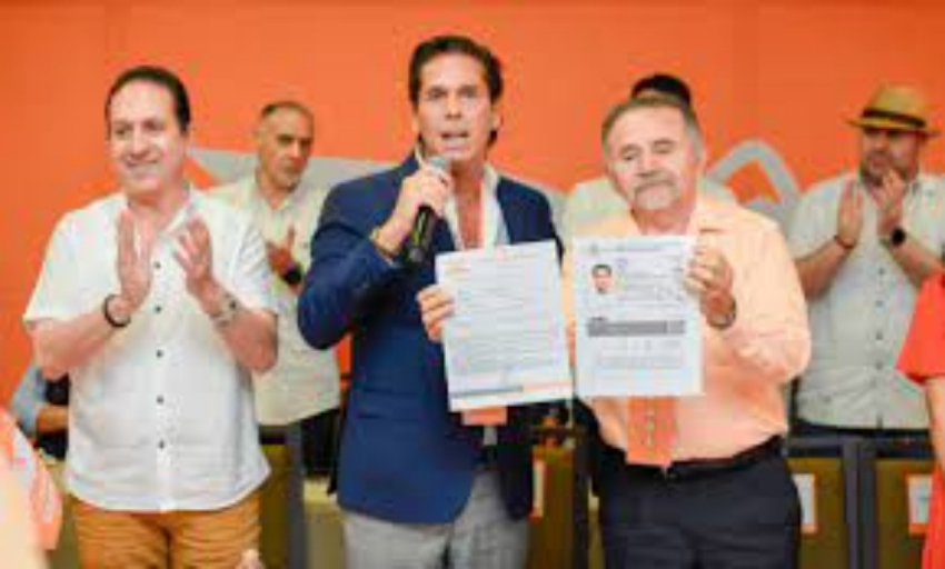 ‘El diamante Negro se pinta de Naranja’; Roberto Palazuelos se registra al Senado por MC