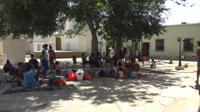 VIDEO Llega otra oleada de haitianos a Nuevo Laredo; Que ya estaban en lista de asilo