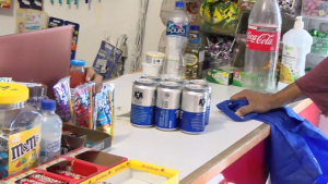 VIDEO Hay escasez de cerveza y refrescos en Nuevo Laredo; Canirac