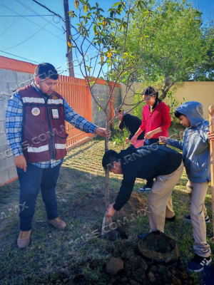 Fortalece Gobierno Municipal La Educaci&oacute;n Ambiental En Escuelas Con Acciones De Reforestaci&oacute;n
