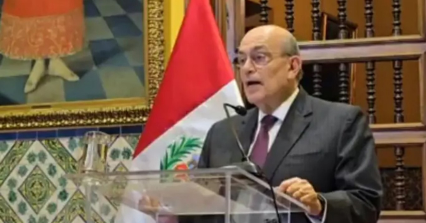 Perú rompe relaciones diplomáticas con México por dar asilo político a Betssy Chávez