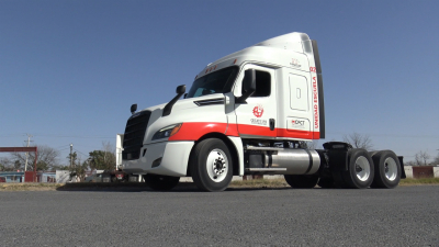 VIDEO Trabajan para que haya más operadores de Tracto camión