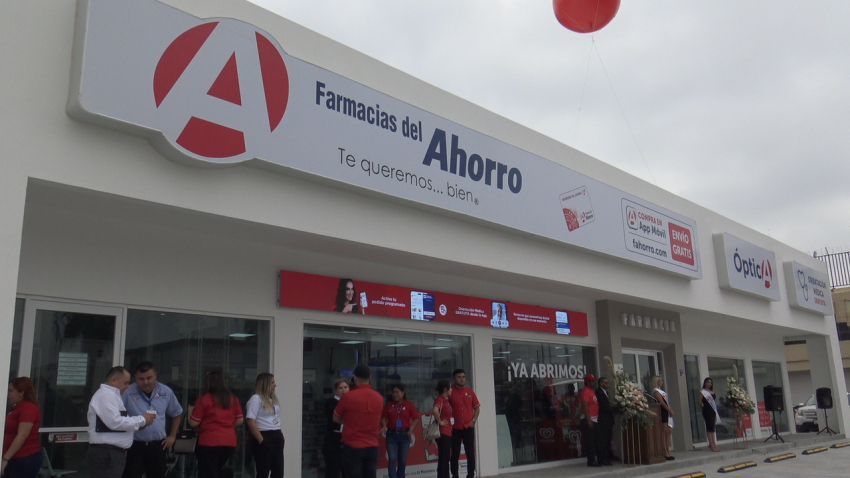 VIDEO Aperturan cadena de farmacias en Nuevo Laredo invierten 80 millones de pesos