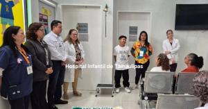 Jonathan vence al c&aacute;ncer y hace sonar la Campana de la Victoria