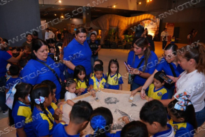 DISFRUTAN FAMILIAS DE NUEVO LAREDO DE DINOFRONTERA; INVITAN A EXPOSICI&Oacute;N DE DINOSAURIOS ANIMATR&Oacute;NICOS