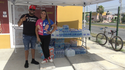 Video Neolaredenses recolectan agua embotellada para apoyo de Nuevo León