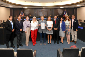 FORTALECE CARMEN LILIA CANTUROSAS LAZOS CON LAREDO, TEXAS A TRAV&Eacute;S DEL DEPORTE Y LA SALUD