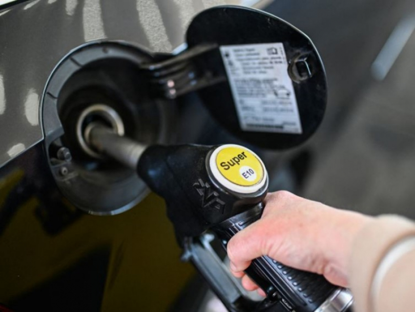 Precio de gasolina registra nuevo récord en EU