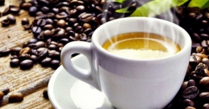 ¿Tomar una taza de café ayuda a reducir el riesgo de Covid-19?