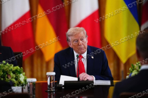 Trump &lsquo;acorrala&rsquo; a Maduro, enviar&aacute; d3structores y avi&oacute;n esp&iacute;a cerca de Venezuela para combatir a carteles