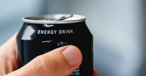 Bye bebidas energizantes: proh&iacute;ben en M&eacute;xico venta a menores con multas de m&aacute;s de 200 mil pesos