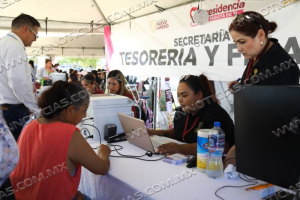 INVITAN A VECINOS DE LA COLONIA CONSTITUCIONAL AL PROGRAMA PRESIDENCIA CERQUITA DE TI