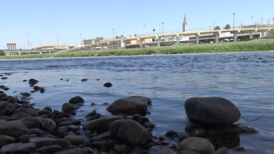 VIDEO Incrementa nivel del río Bravo a dos metros en área de puentes internacionales