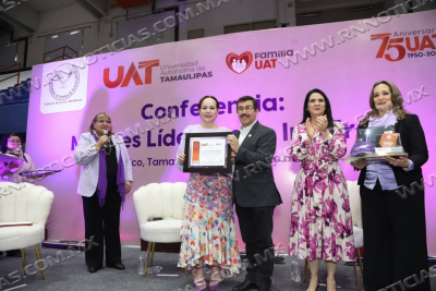 IMPULSA ALCALDESA CARMEN LILIA CANTUROSAS LIDERAZGO FEMENINO EN FORO DE LA UAT