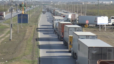 VIDEO Nuevo Laredo registra casi 15 mil cruces diarios de mercancías entre México y E.U