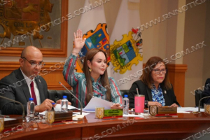 REFRENDA ALCALDESA CARMEN LILIA CANTUROSAS COMPROMISO CON LA EDUCACI&Oacute;N; ANUNCIA ENTREGA DE M&Aacute;S DE 8,000 BECAS