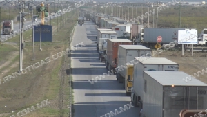 Aumenta 30 por ciento falta de operadores de tracto camión en Nuevo Laredo