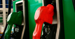 3 de cada 4 gasolineras cumplen con dar en 24 pesos el litro de Magna: Profeco