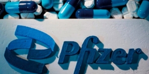 Pfizer autoriza fabricación genérica de su pastilla covid