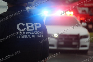 Oficiales de CBP arrestan a mujer que intentaba contrabandear a tres niños en el puente Juárez-Lincoln
