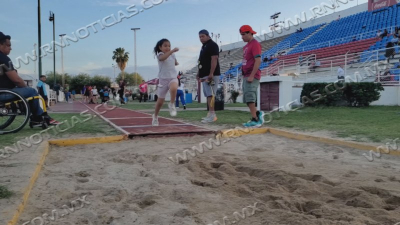 Revisan solicitudes de becas deportivas y culturales; alistan convocatoria para excelencia acad&eacute;mica en Nuevo Laredo
