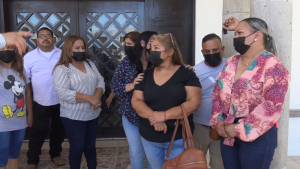Familiares de jóvenes masacrados por militares en la Cavazos Lerma exigen a la FGR impute delitos cometidos por 17 militares.