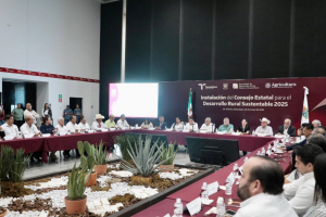 REFRENDA ALCALDESA CARMEN LILIA CANTUROSAS COMPROMISO CON PRODUCTORES LOCALES EN INSTALACI&Oacute;N CONSEJO ESTATAL PARA EL DESARROLLO RURAL SUSTENTABLE