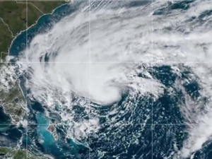 Florida en alerta ante la tormenta ‘Nicole’ que se convertirá en huracán
