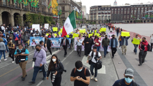 VIDEO Familiares de Heidi Mariana exigen justicia frente a palacio Nacional en CDMX
