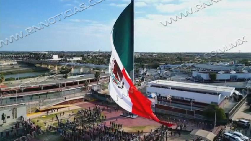 Conmemoran Día de la Bandera con abanderamiento de escoltas e incineración de lábaro patrio en Nuevo Laredo