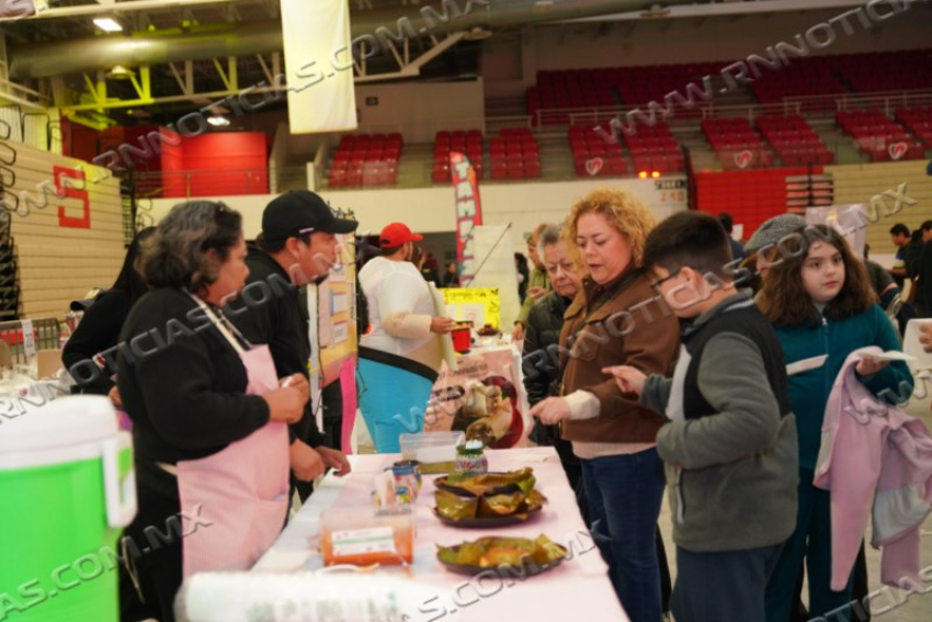 Cientos De Neolaredenses Celebran La Tradición En El Tamal Fest