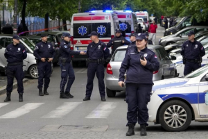 Mueren 9 personas tras ataque en escuela de Serbia