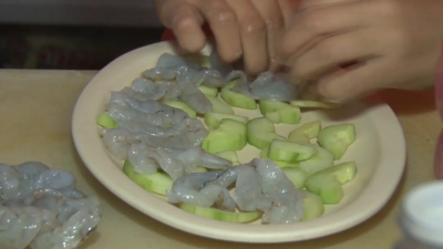 VIDEO Consumo de mariscos en mal estado pueden provocar enfermedades gastrointestinales