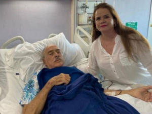 Tuvo sobredosis de drogas: Esposa de Andrés García llora por salud del actor
