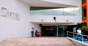 Arranca FECC investigación por presunto desvío de becas