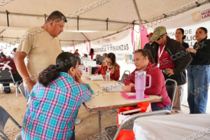 Vecinos De Valles Del Para&iacute;so Reciben Atenci&oacute;n Directa Con Programa &ldquo;Presidencia Cerquita De Ti&rdquo;