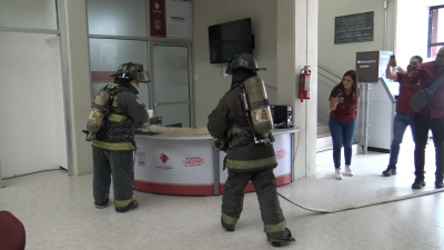 VIDEO Realizan simulacro de incendio en las instalaciones de la Presidencia Municipal de Nuevo Laredo